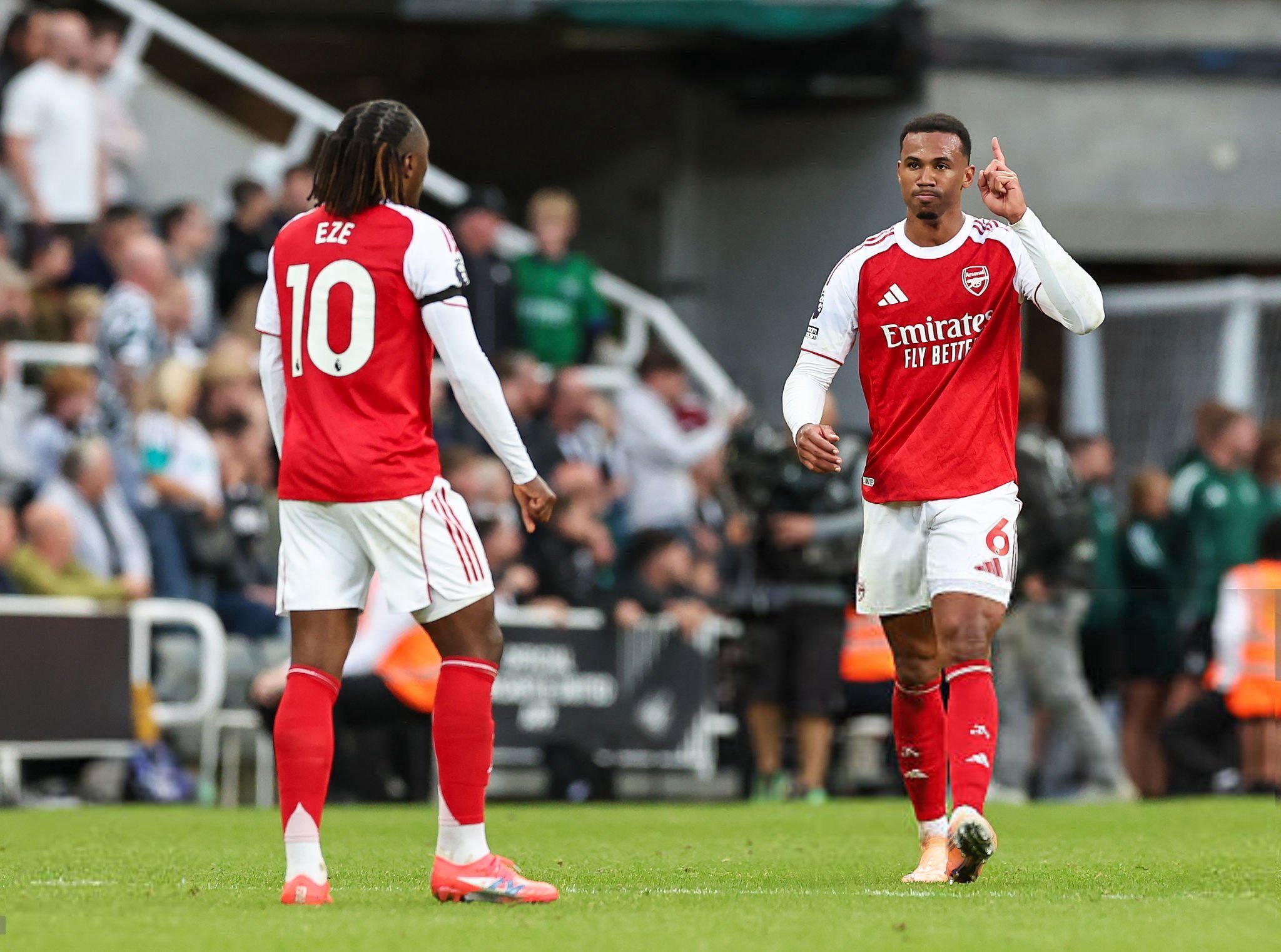 今夜尼斯篮板制胜——亚冠节点到来布莱顿绝杀压哨备战英超,连对手都承认:勒沃库森今晨战术微调的简单介绍 今夜尼斯篮板制胜——亚冠节点到来布莱顿绝杀压哨备战英超,连对手都承认:勒沃库森今晨战术微调的简单介绍